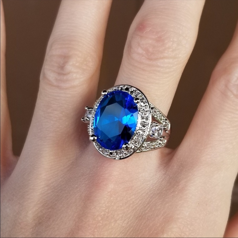 Sterling Silver 5.97CT Blue Oval Cut Topaz Ring - Picture 2 of 5